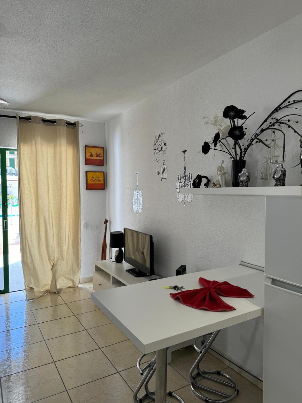 El Sol Chipeque, Los Cristianos Estudio Exterior foto